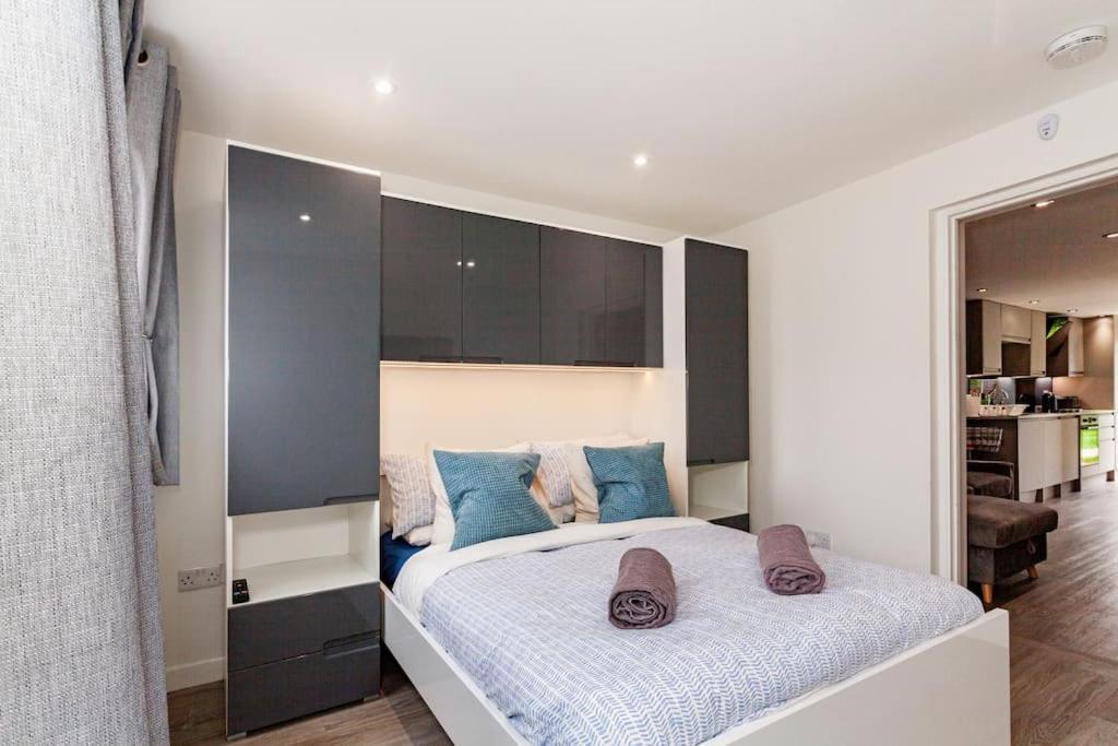 One Bedroom Apartment, Driveway, Bracknell Centre 外观 照片